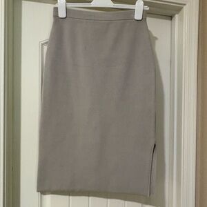 Hugo Boss Knit Pencil Skirt | Neutral Gray | Size M | Chic Minimalist